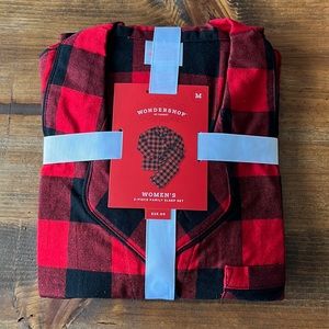 NWT Wondershop Buffalo Plaid Women’s Medium Pajama Set